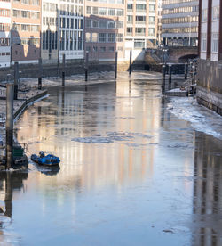 Ice floes and drift ice in the port of hamburg