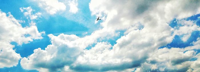 Low angle view of cloudy sky