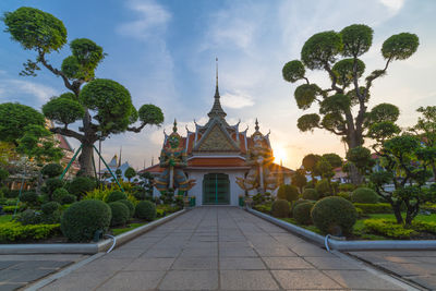 View of temple building against sky