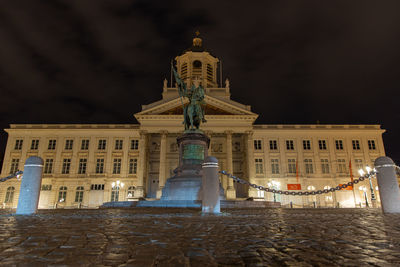 Place royal in brussels at night 