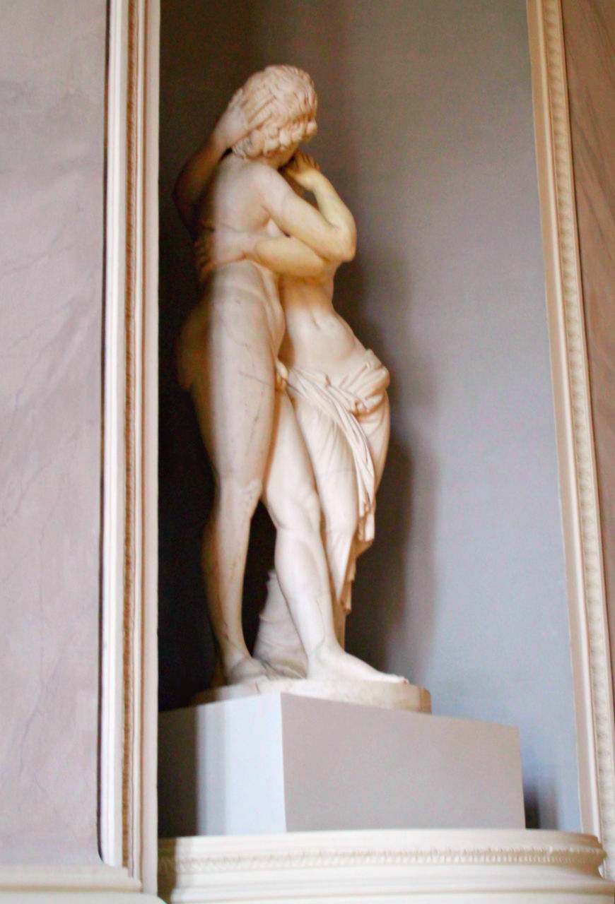 sculpture, statue, human representation, architecture, representation, history, no people, the past, art, craft, male likeness, marble, indoors, monument, classical sculpture, creativity, built structure, travel destinations, wood, day, travel