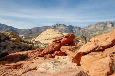 Scenic view of mountains against sky. red rock canyon, nevada 