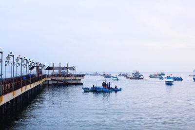 Scenic view of sea against sky in ecuador