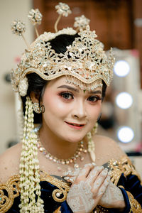 Javanese traditional clothes for weddings