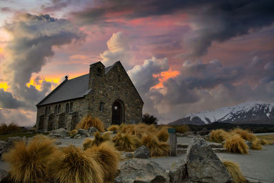 Church of the good shepherd at lake tekapo, twilight sky. in the south island of new zealand.