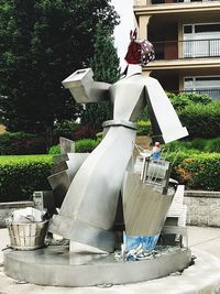 Statue of building against sky