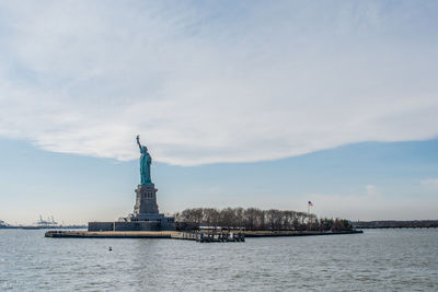 Statue of liberty against sky