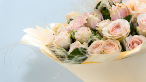 Close-up of rose bouquet on table