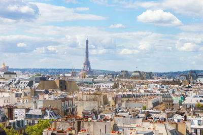 Landscape view of the city of paris with the eiffel tower