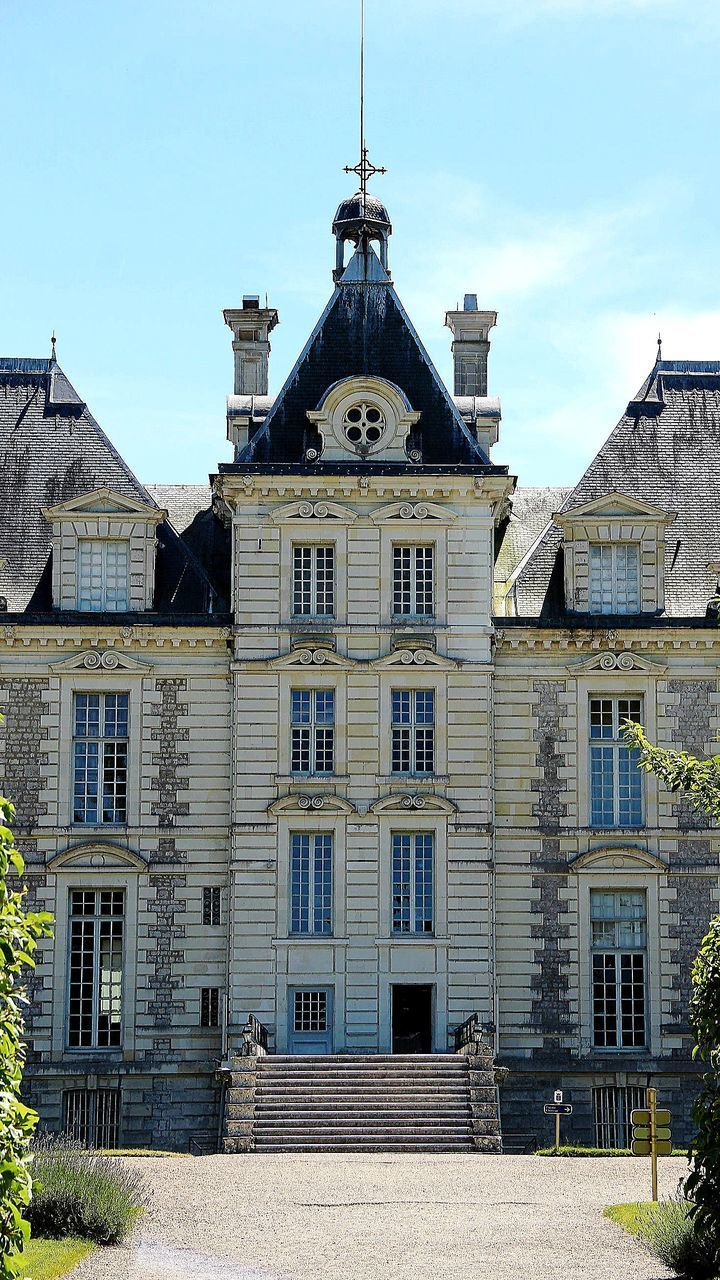 VIEW OF CASTLE AGAINST SKY