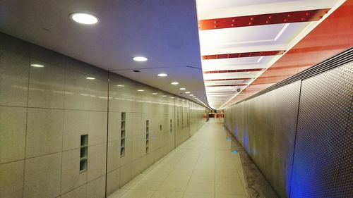 Illuminated corridor