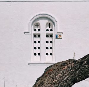 Close-up of hole on wall