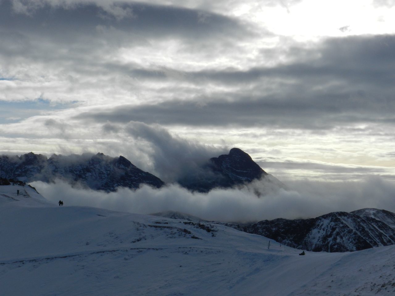 snow, winter, cold temperature, season, weather, mountain, tranquil scene, scenics, tranquility, beauty in nature, snowcapped mountain, landscape, mountain range, covering, sky, nature, cloud - sky, white color, non-urban scene, idyllic