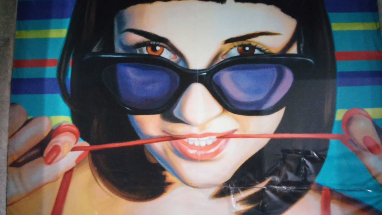 portrait, looking at camera, sunglasses, lifestyles, person, leisure activity, front view, young adult, headshot, close-up, eyeglasses, smiling, young women, reflection, happiness, head and shoulders, glasses, indoors