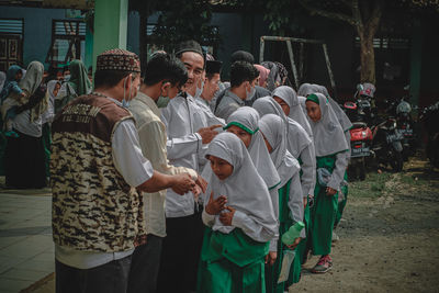 Portraits of teachers being greeted by students
this is the beauty of islamic education