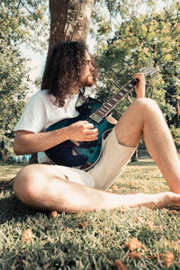 Man playing guitar