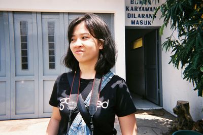 Portrait of a smiling young woman