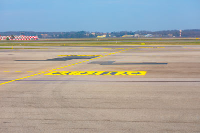 airport runway