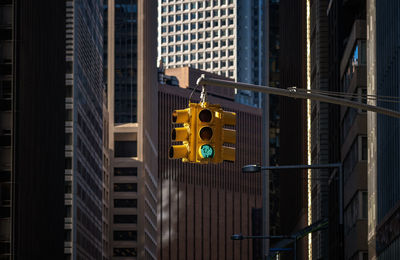Closeup traffic light, new york