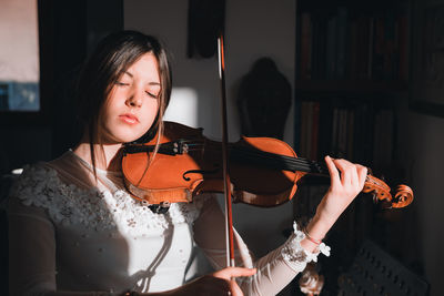 Woman playing violin