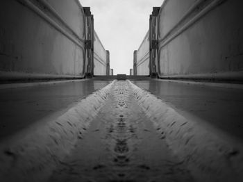 Surface level of walkway