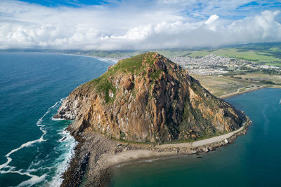 Morro rock in morro bay. ancient volcanic mound at the end of morro rock beach