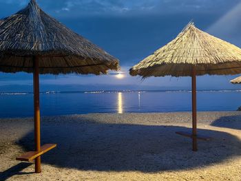 thatched roof