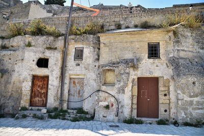 Abandoned building