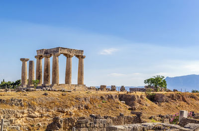 Old ruins of building against sky