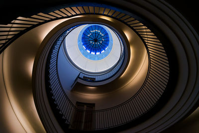 Spiral staircase