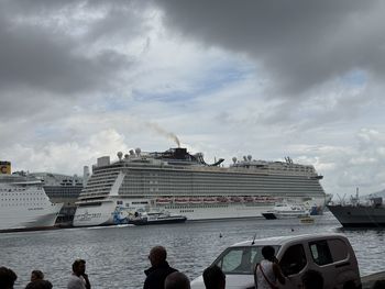 cruise ship