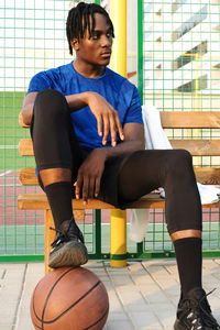 Portrait of the black man with the basketball