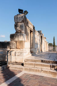 Old ruin building against sky