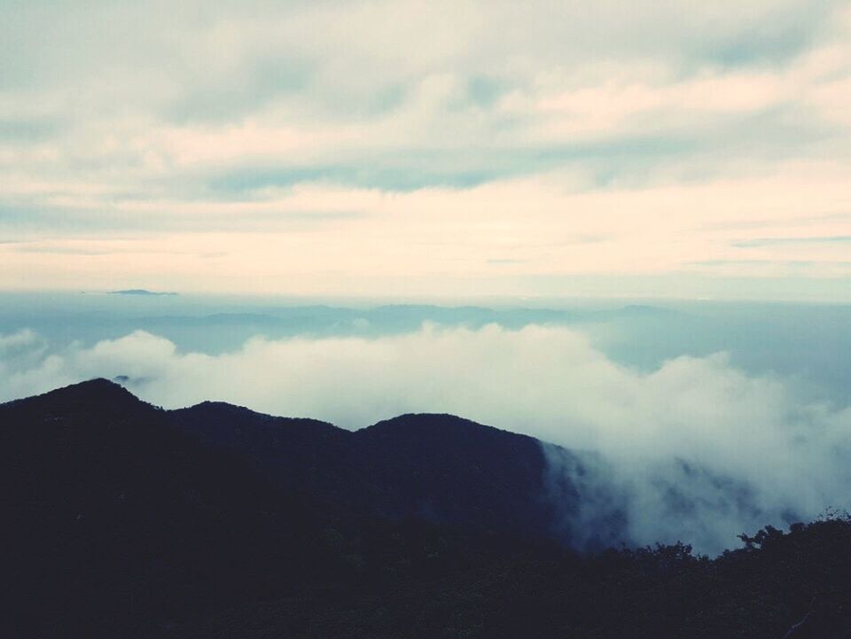 nature, sky, beauty in nature, mountain, scenics, tranquil scene, tranquility, outdoors, cloud - sky, no people, landscape, day