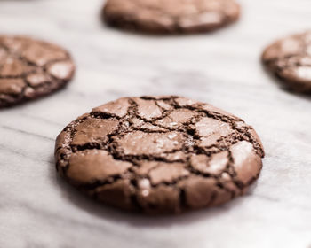 Salted chocolate brownie crinkle cookies
