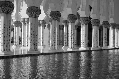 Reflecting pool at sheikh zayed mosque