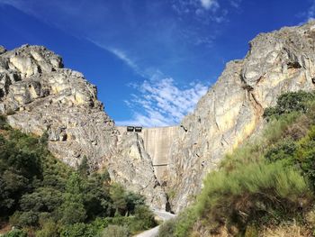 The santa luzia dam against blue sky