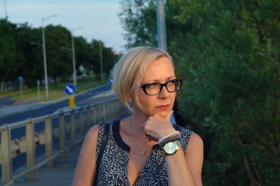 Portrait of woman wearing eyeglasses