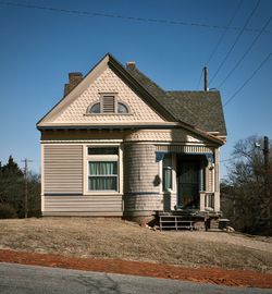 Bungalow little castle - saint joseph, missouri usa