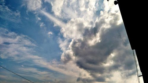 Low angle view of cloudy sky