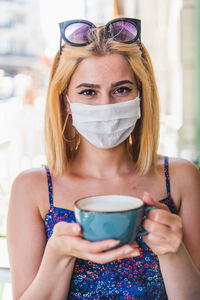 Portrait of a beautiful young woman