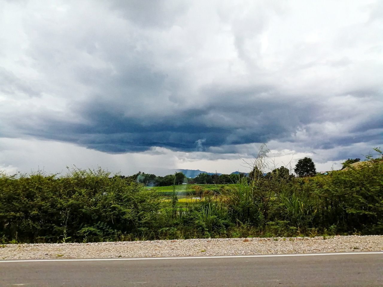 SCENIC VIEW OF ROAD AGAINST SKY