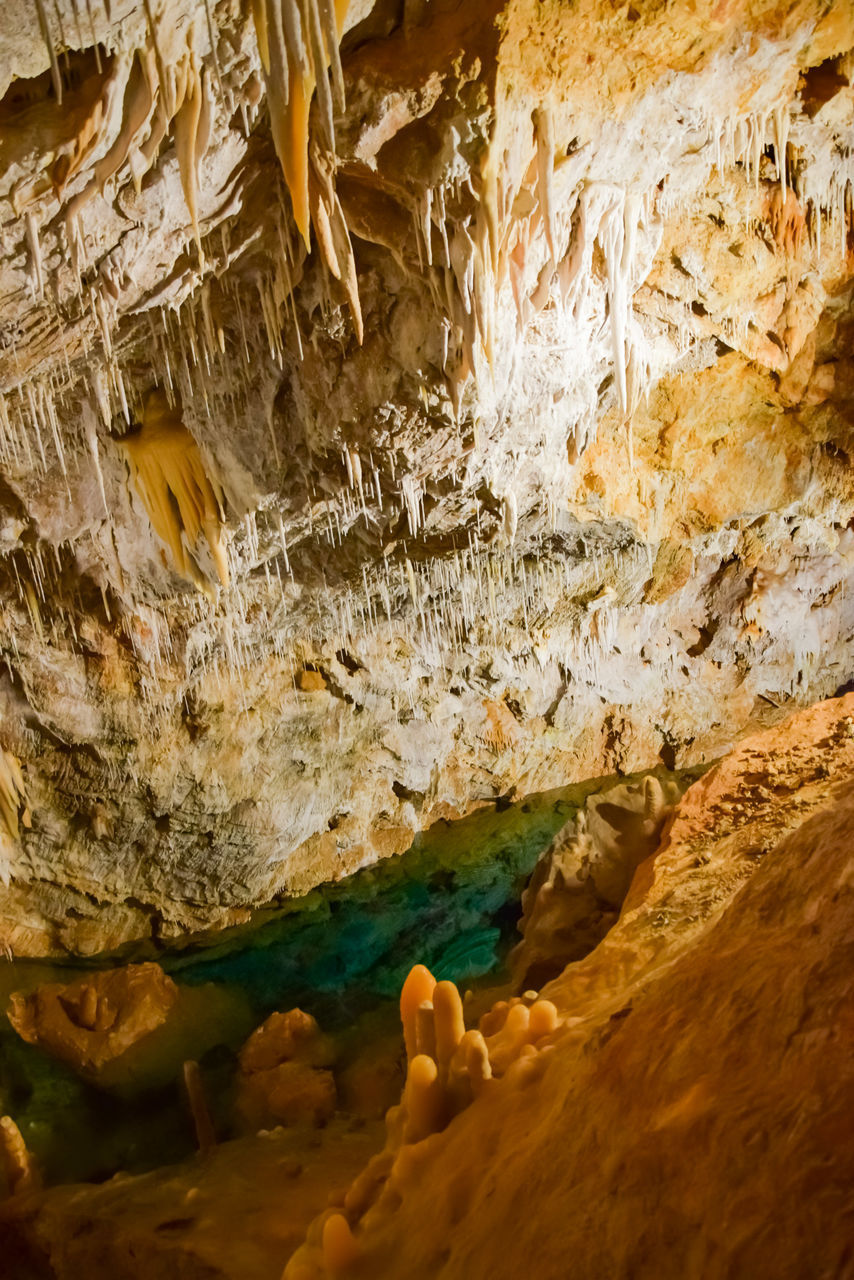 ROCKS IN CAVE