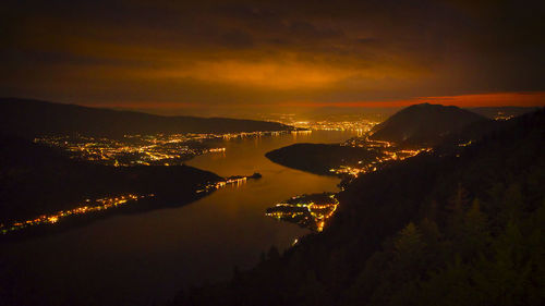 Lac annecy night