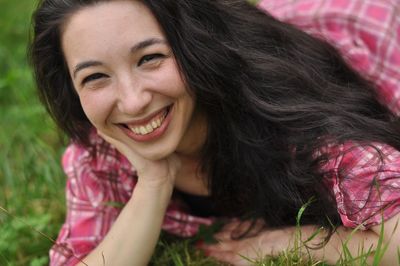 Close-up portrait of woman smiling