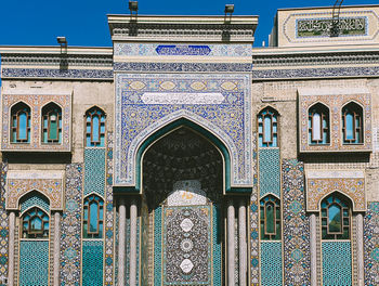 Low angle view of historical islamic building in old dubai. 