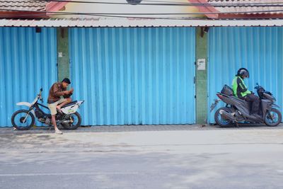 Bicycle sitting on wall