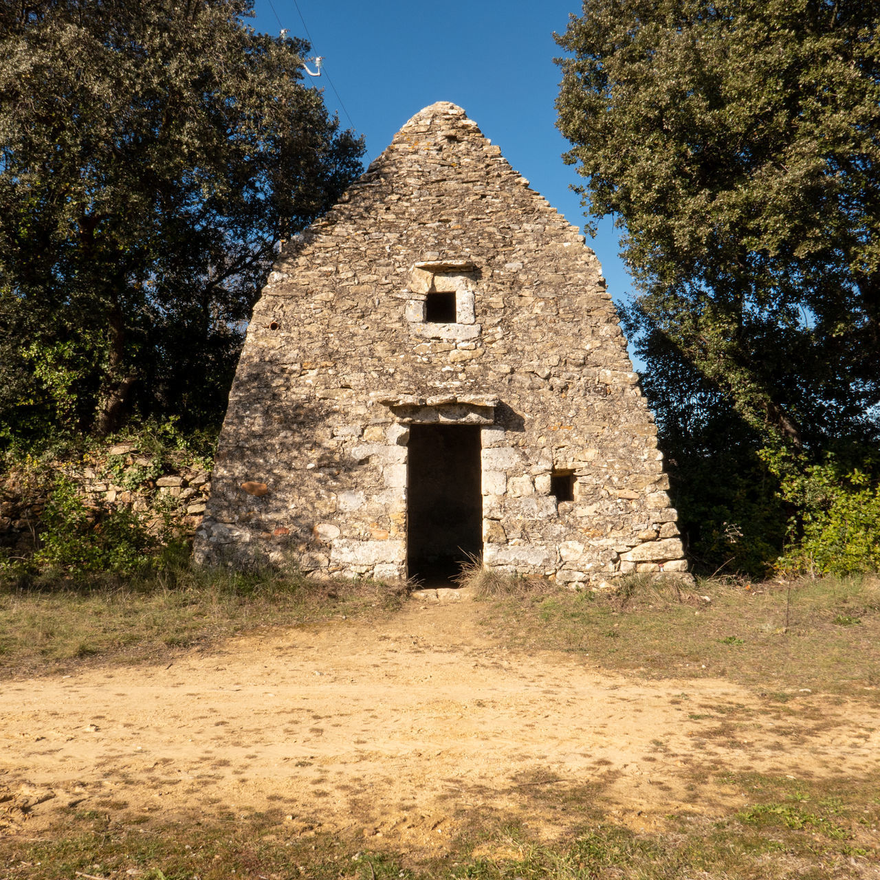 HISTORIC BUILDING AGAINST SKY