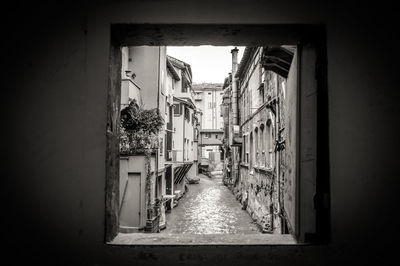 Narrow alley amidst old building