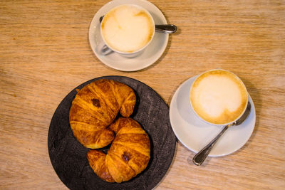 Coffee cup on wooden table